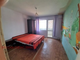 2 slaapkamers Tsentar, Jambol 4