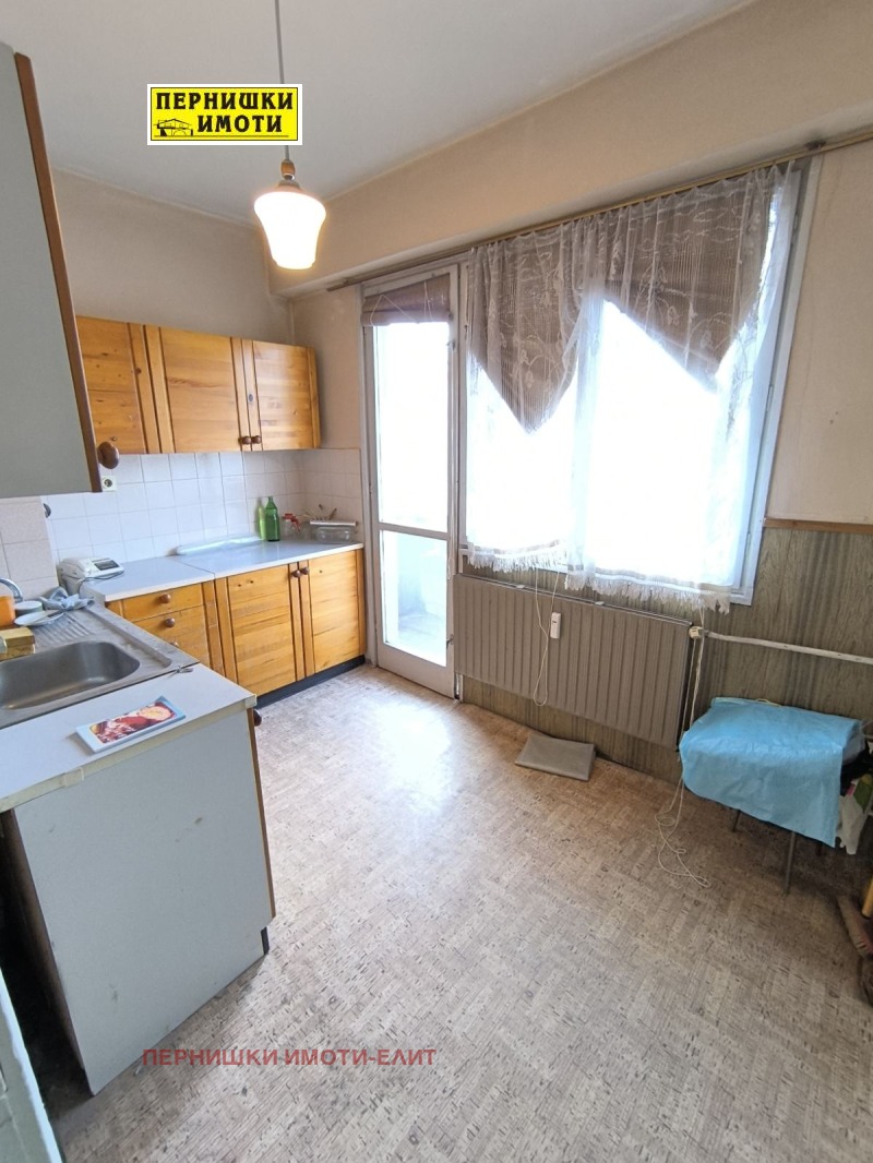 Продава  2-стаен град Перник , Изток , 58 кв.м | 98629437 - изображение [2]