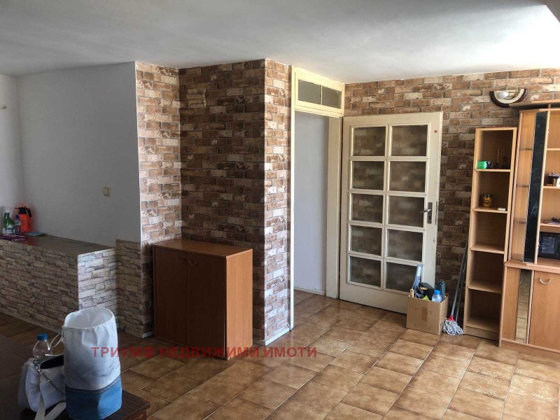 Продава 3-СТАЕН, гр. Варна, Централна поща