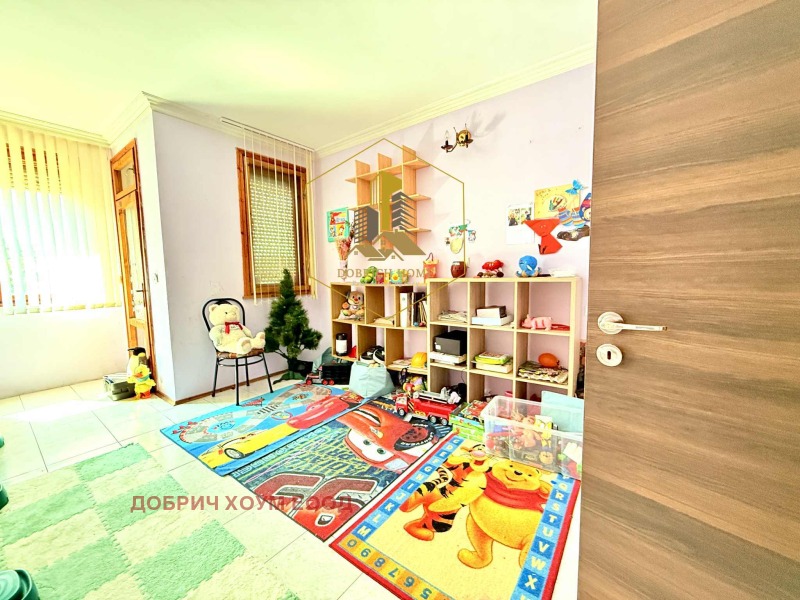 Продава МНОГОСТАЕН, гр. Добрич, Център, снимка 4 - Апартаменти - 52599101