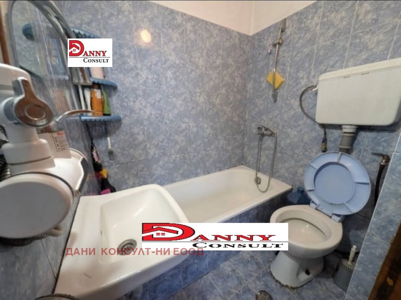 Продава КЪЩА, гр. Дебелец, област Велико Търново, снимка 9 - Къщи - 52707647