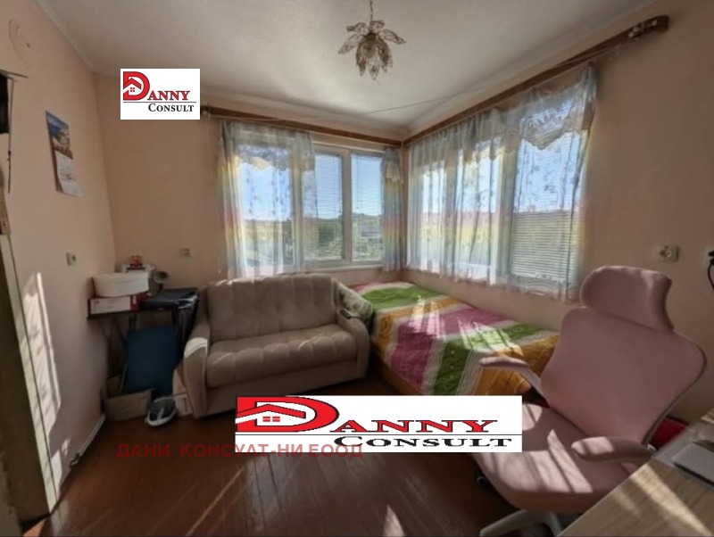 Продава КЪЩА, гр. Дебелец, област Велико Търново