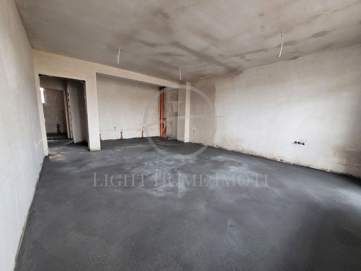 Продава 3-СТАЕН, гр. Пловдив, Остромила, снимка 2 - Апартаменти - 52396319