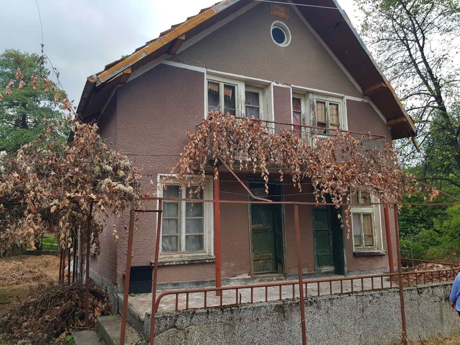 Продава ВИЛА, гр. Ботевград, област София област