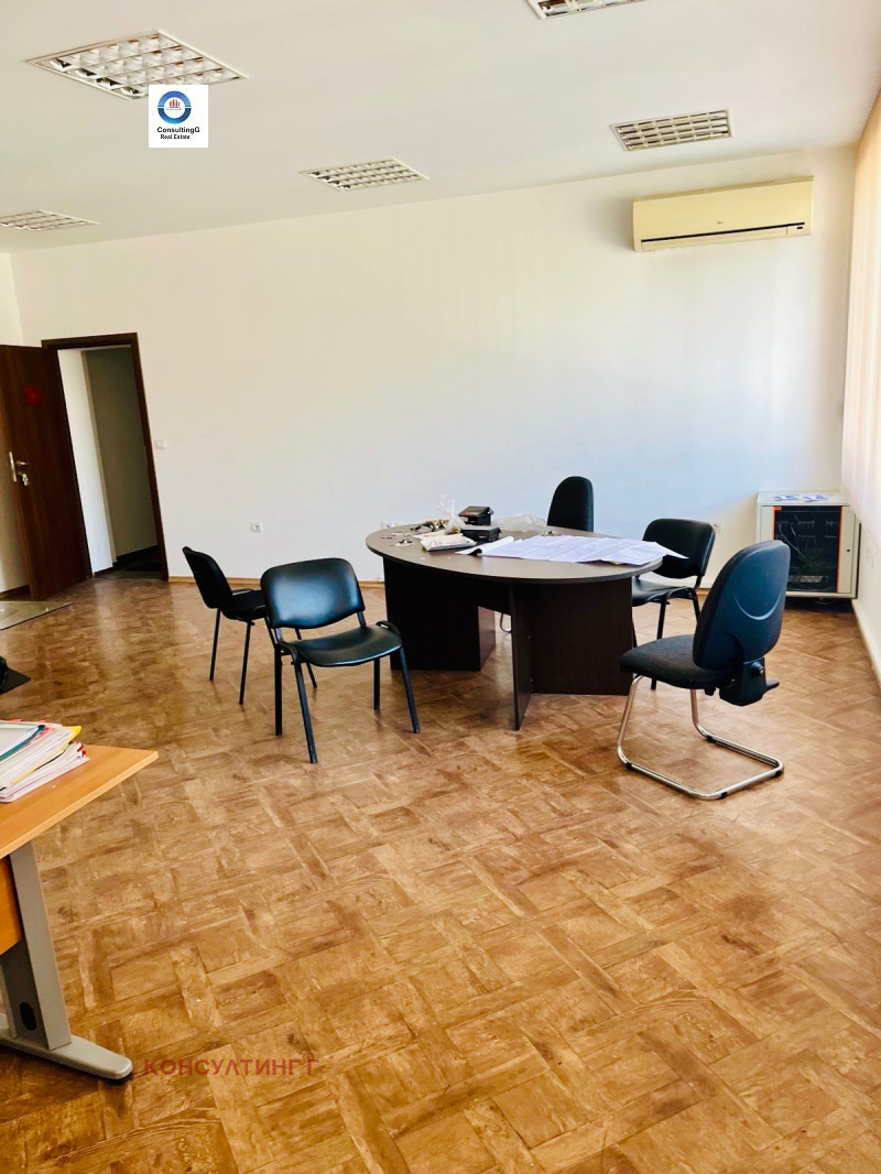 Продава ОФИС в град Варна, Западна промишлена зона - 300 кв.м / 249 000 € » 487 001.67 лв., КОНСУЛТИНГ Г