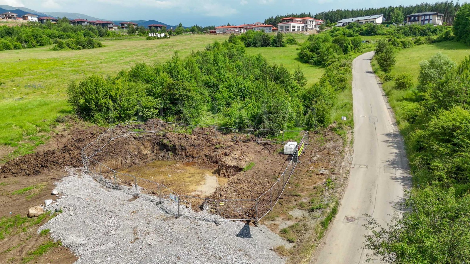 Продава КЪЩА, гр. София, с. Владая, снимка 2 - Къщи - 53533959