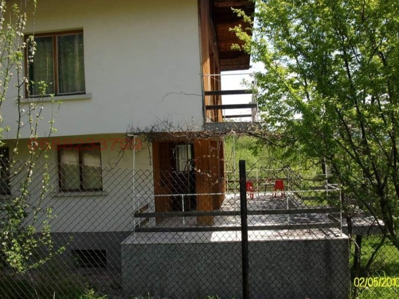 Продава КЪЩА в област София, гр. Етрополе - 260 кв.м / 119 000 € » 232 743.77 лв.
