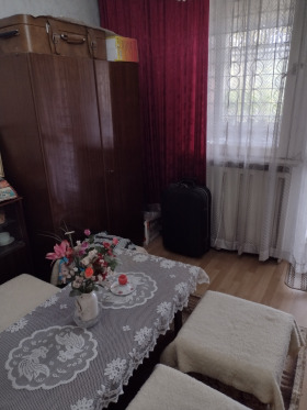 1 Schlafzimmer Ljulin 10, Sofia 4