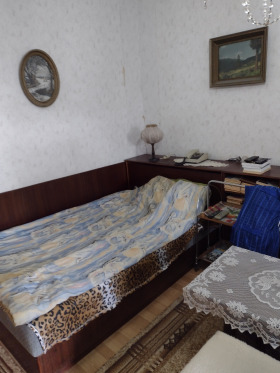 1 Schlafzimmer Ljulin 10, Sofia 3