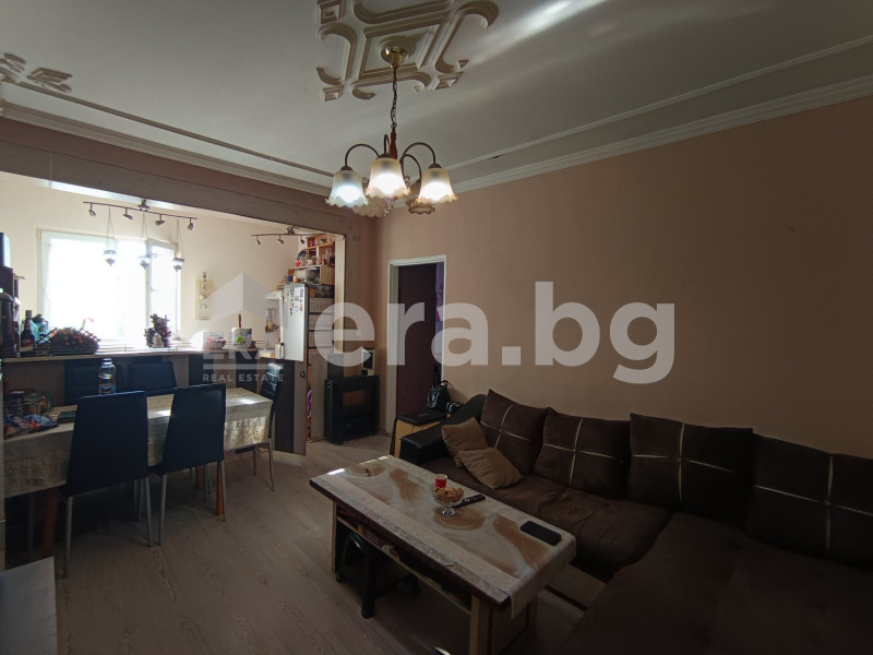 Продава 3-СТАЕН, гр. Варна, Кайсиева градина, снимка 2 - Aпартаменти - 48587635