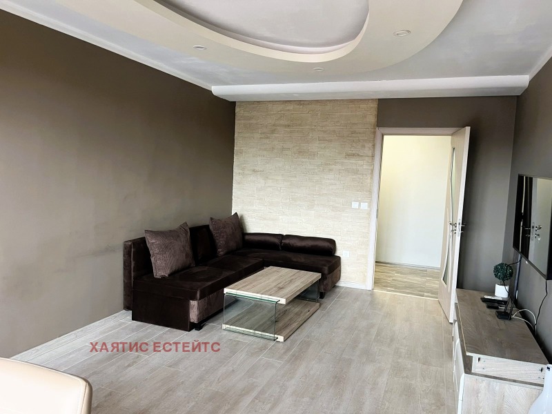 Продава 3-СТАЕН, гр. Свиленград, област Хасково, снимка 2 - Апартаменти - 52645048