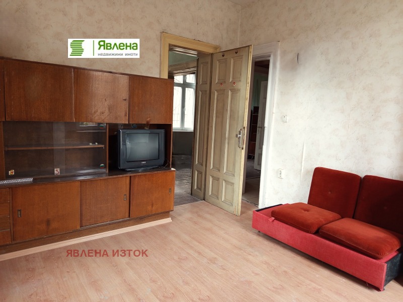 Продава ЕТАЖ ОТ КЪЩА, гр. София, Център, снимка 3 - Етаж от къща - 52815199