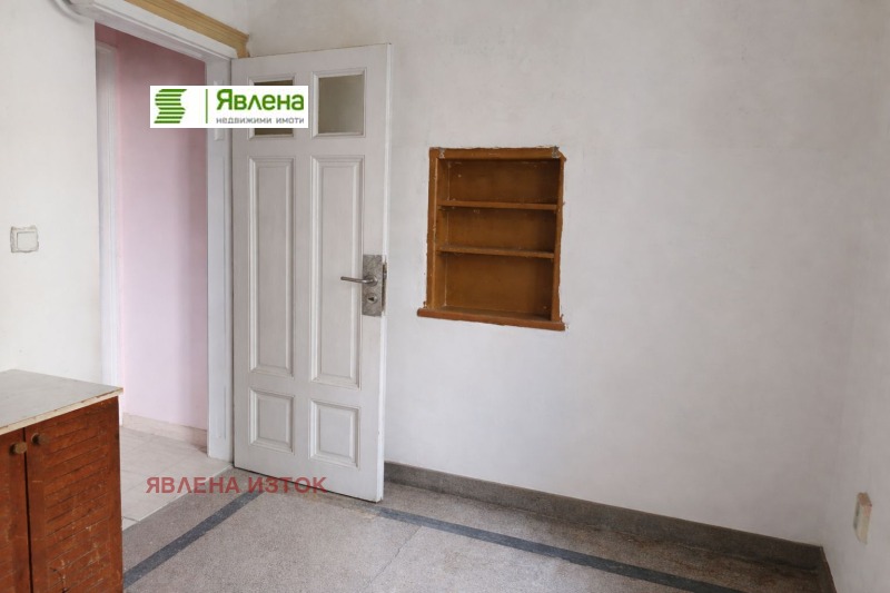 Продава ЕТАЖ ОТ КЪЩА, гр. София, Център, снимка 7 - Етаж от къща - 52815199