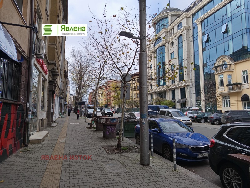 Продава ЕТАЖ ОТ КЪЩА, гр. София, Център, снимка 2 - Етаж от къща - 52815199