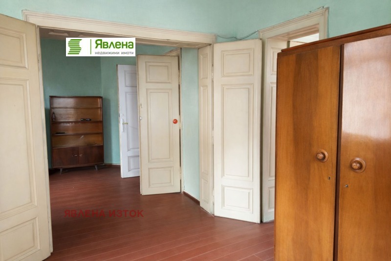 Продава ЕТАЖ ОТ КЪЩА, гр. София, Център, снимка 5 - Етаж от къща - 52815199