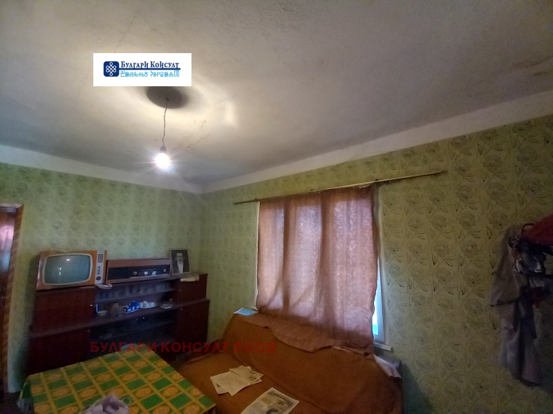 Продава  Къща област Кюстендил , с. Гюешево , 172 кв.м | 94356367 - изображение [14]