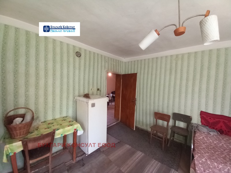 Продава  Къща област Кюстендил , с. Гюешево , 172 кв.м | 94356367 - изображение [12]