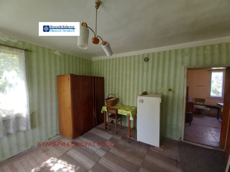 Продава  Къща област Кюстендил , с. Гюешево , 172 кв.м | 94356367 - изображение [13]