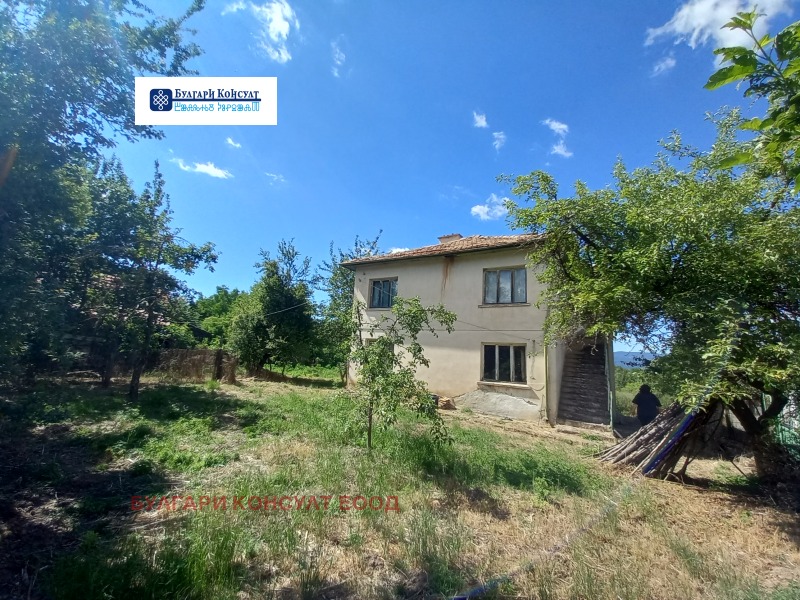 Продава  Къща област Кюстендил , с. Гюешево , 172 кв.м | 94356367 - изображение [2]