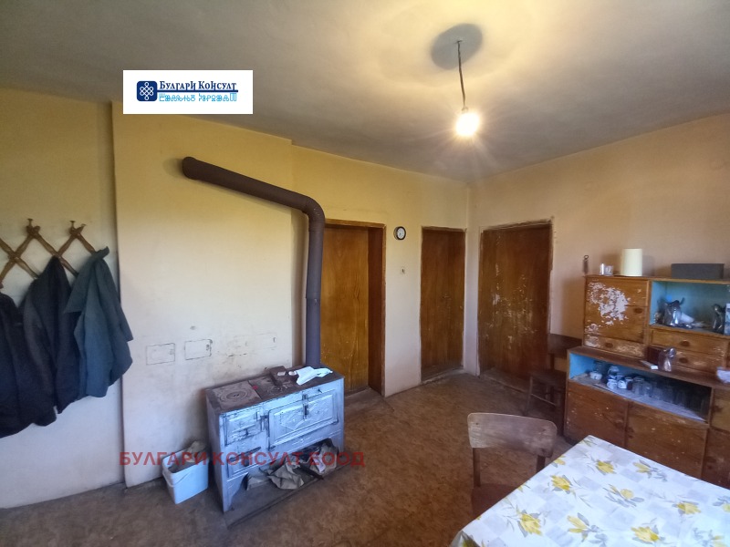 Продава  Къща област Кюстендил , с. Гюешево , 172 кв.м | 94356367 - изображение [9]