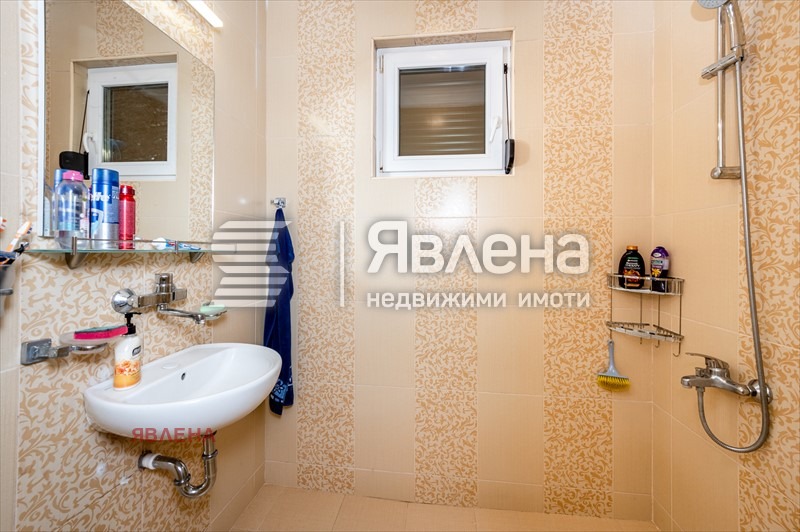 Eladó  Ház Sofia , Lozenec , 145 négyzetméter | 62520096 - kép [12]