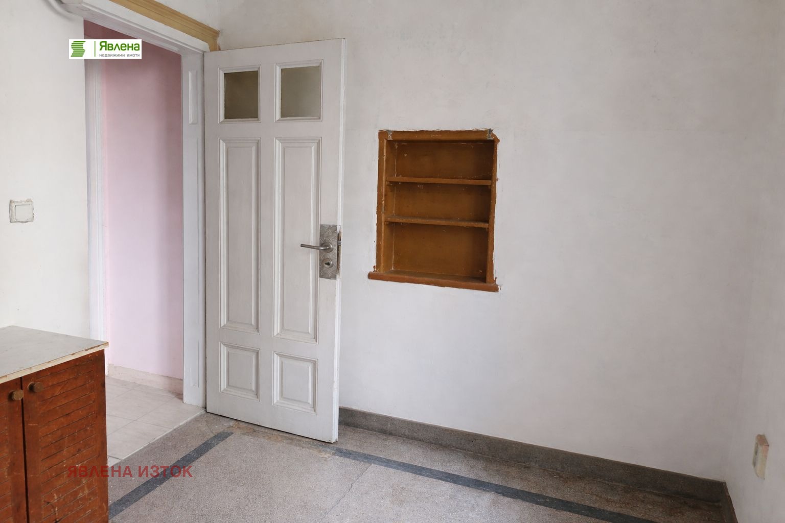 Продава ЕТАЖ ОТ КЪЩА, гр. София, Център, снимка 8 - Етаж от къща - 54023770