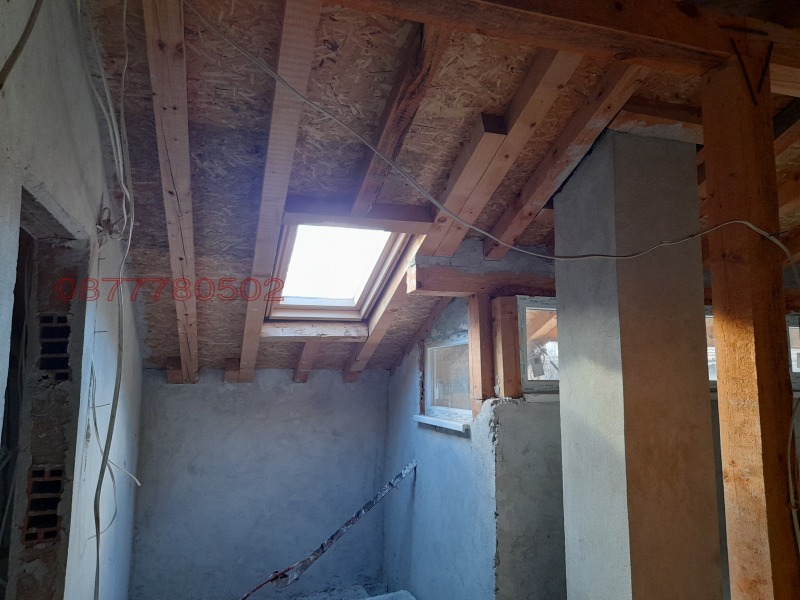 Продава КЪЩА, с. Чифлик, област Ловеч, снимка 2 - Къщи - 52783461