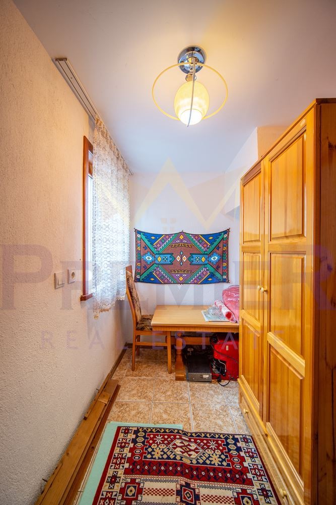 Продава КЪЩА, с. Безводица, област Добрич, снимка 9 - Къщи - 54037041