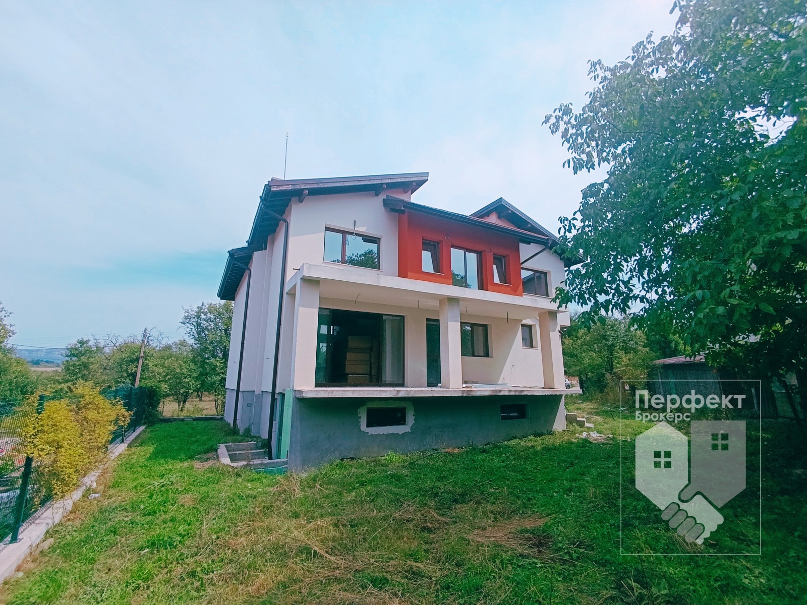 Продава КЪЩА, с. Стоевци, област Габрово, снимка 2 - Къщи - 51641593