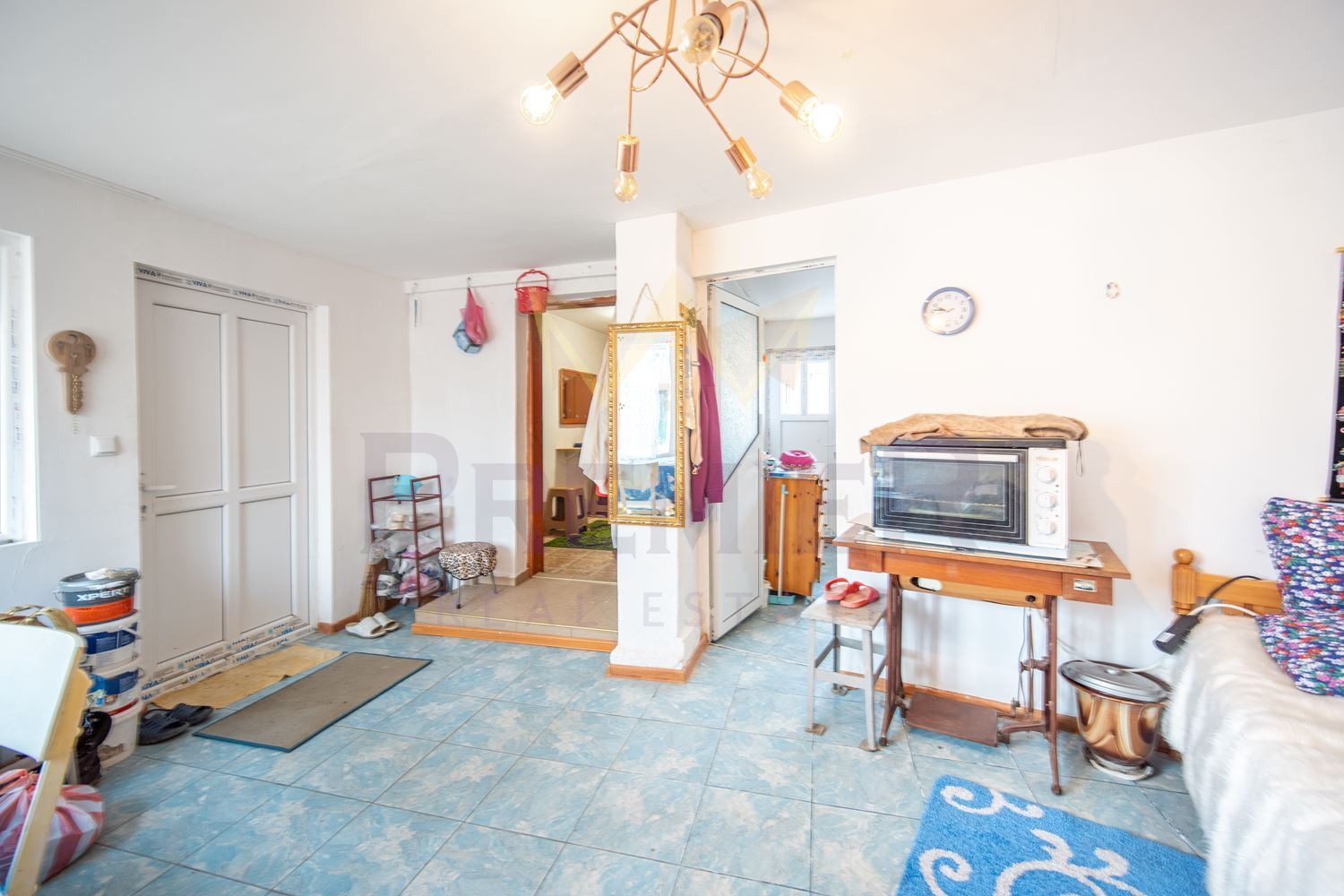 Продава КЪЩА, с. Безводица, област Добрич, снимка 3 - Къщи - 54037041