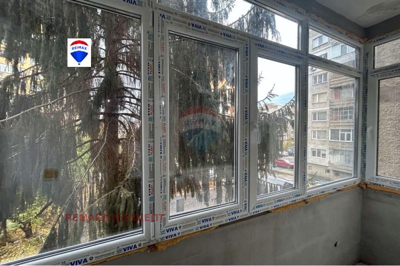 Продава 3-СТАЕН, гр. Шумен, 5-ти полк, снимка 10 - Апартаменти - 52388685