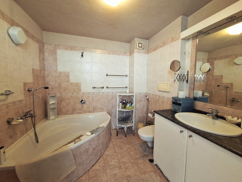 In vendita  3 camere da letto Sofia , Tsentar , 270 mq | 79530896 - Immagine [15]