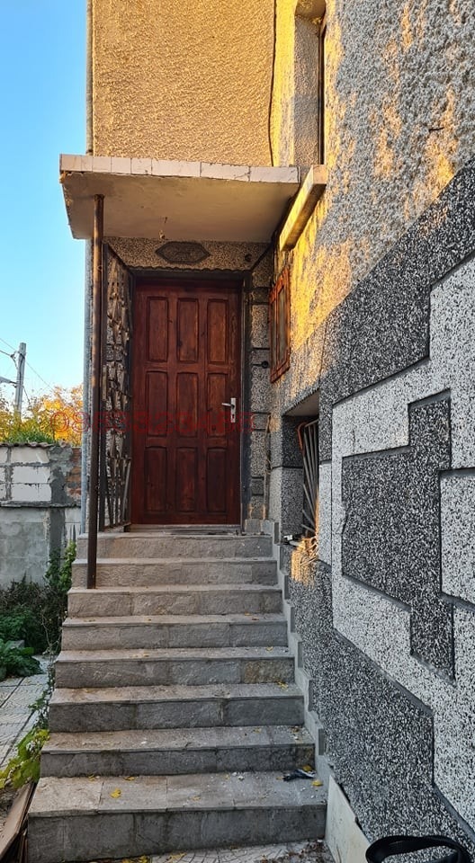 Продава КЪЩА, гр. София, Филиповци, снимка 4 - Къщи - 56194001