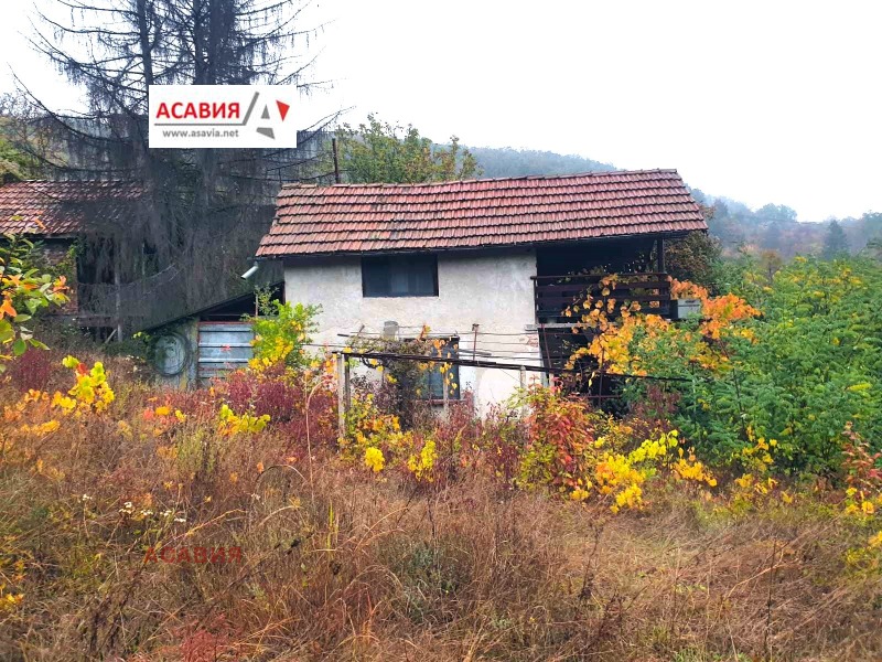 Продава ВИЛА, град Ловеч, Широк център • 12700 € / 24839.04 лв. • 75262620 1