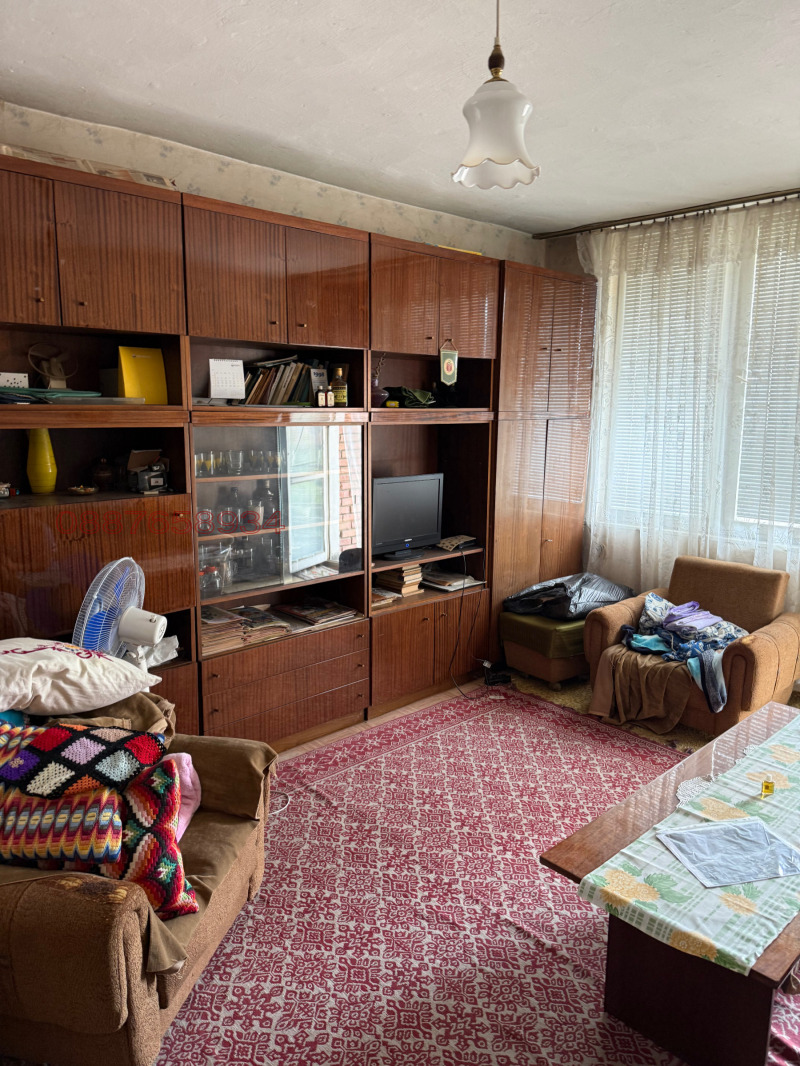 Продава 3-СТАЕН, гр. Елена, област Велико Търново, снимка 2 - Апартаменти - 52781377