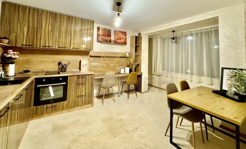 Na sprzedaż  Dom region Burgas , Primorsko , 288 mkw | 82428569 - obraz [3]