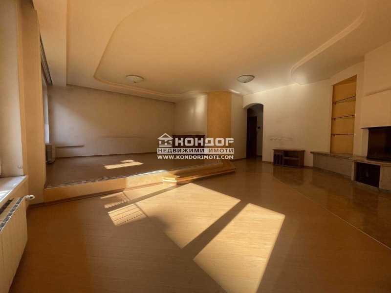 À venda  Casa Plovdiv , Centar , 582 m² | 96980582