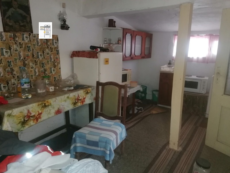 Продава КЪЩА, гр. Добрич, Пинета, снимка 2 - Къщи - 52199631