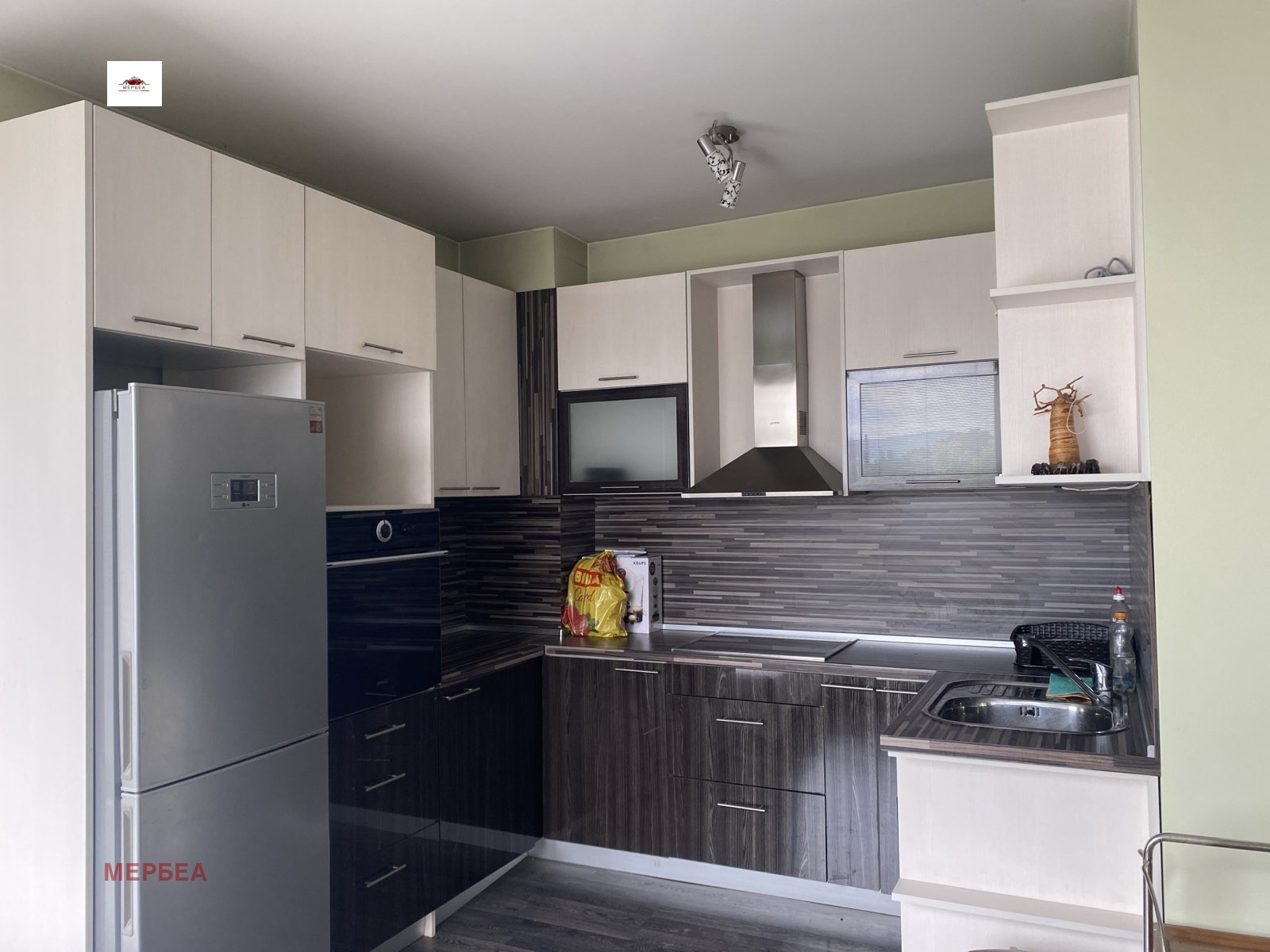 Продава 3-СТАЕН, гр. Перник, Изток, снимка 2 - Апартаменти - 55276034