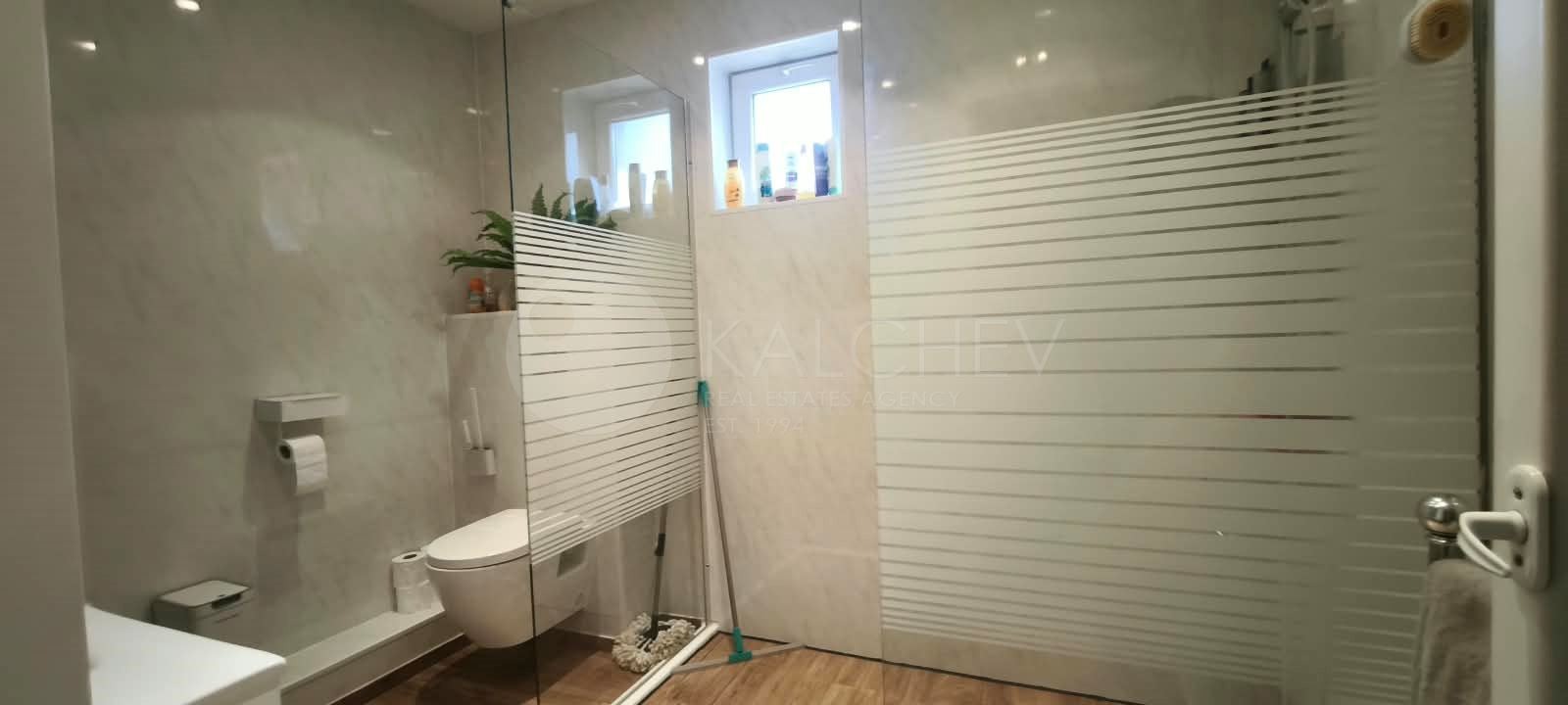 Продава КЪЩА, гр. Балчик, област Добрич, снимка 10 - Къщи - 56019023
