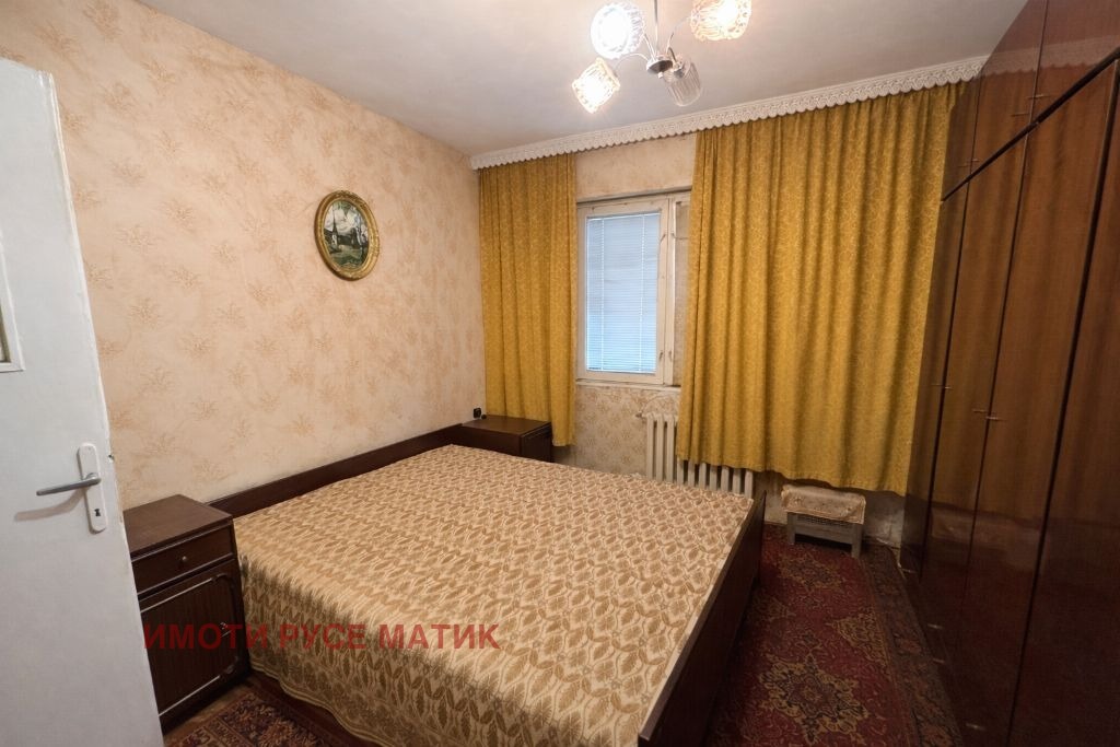 Продава 2-СТАЕН, гр. Русе, Здравец, снимка 2 - Апартаменти - 54218224