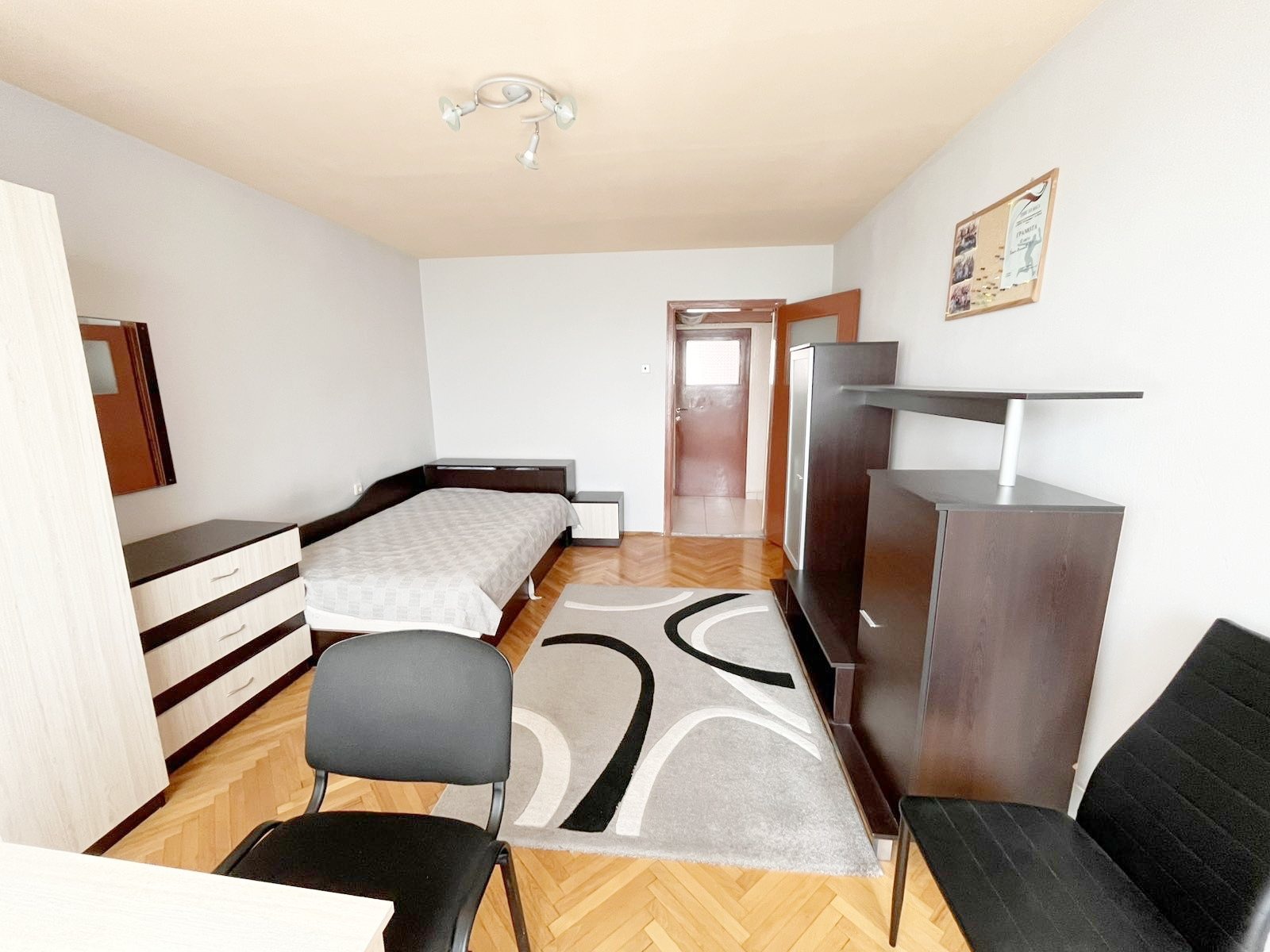 Продава 3-СТАЕН, гр. Шумен, Тракия, снимка 7 - Апартаменти - 54940576
