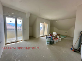 Обява продава 3-стаен, град София, Левски В
