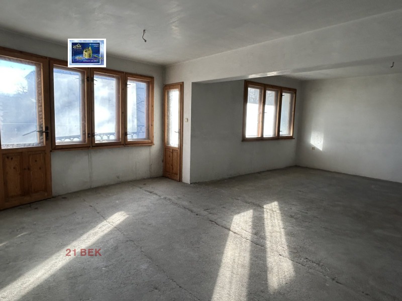 Продава 3-СТАЕН, гр. Пловдив, Каменица 2