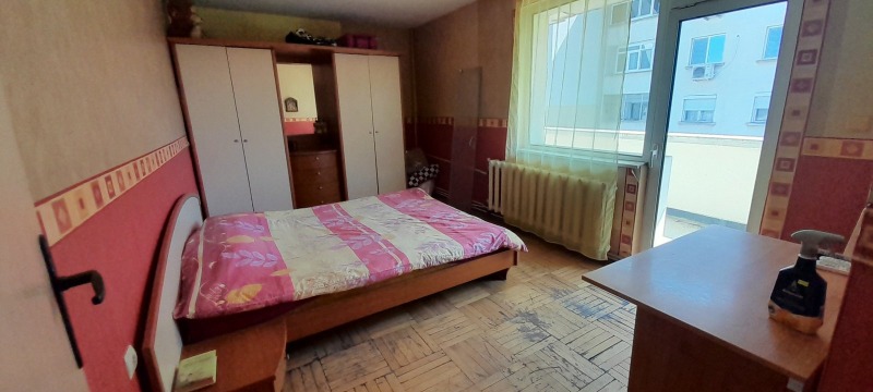 Продава  4-стаен град Плевен , Широк център , 137 кв.м | 44255415 - изображение [14]