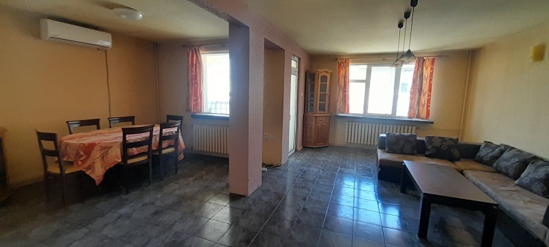Продава  4-стаен град Плевен , Широк център , 137 кв.м | 44255415 - изображение [10]
