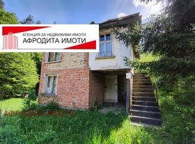 Продава къща област Стара Загора с. Борущица - [1] 