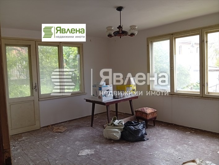 Till salu  Hus Pernik , Iztok , 368 kvm | 59342753 - bild [3]