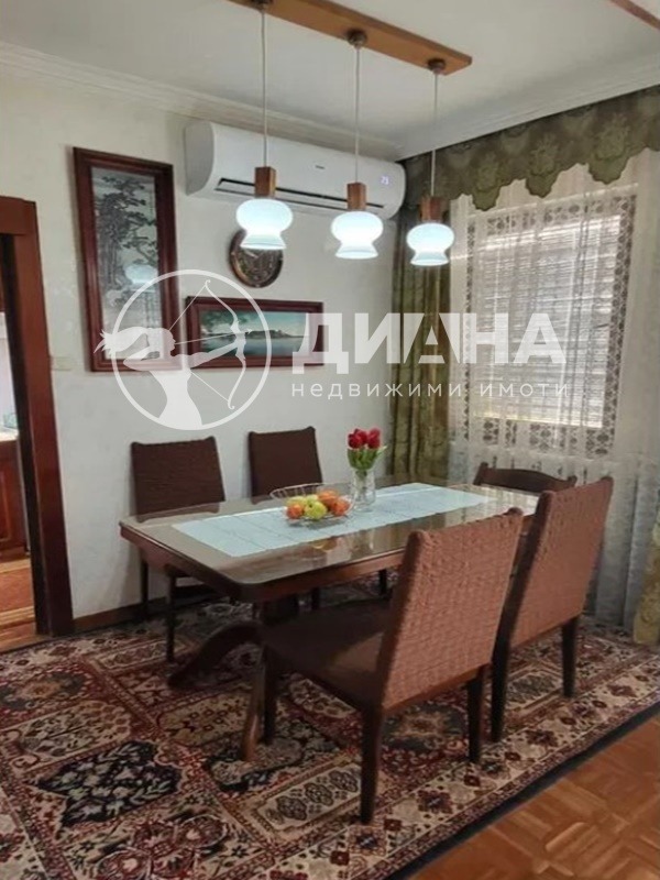 На продаж  2 спальні Пловдив , Тракия , 90 кв.м | 36488432