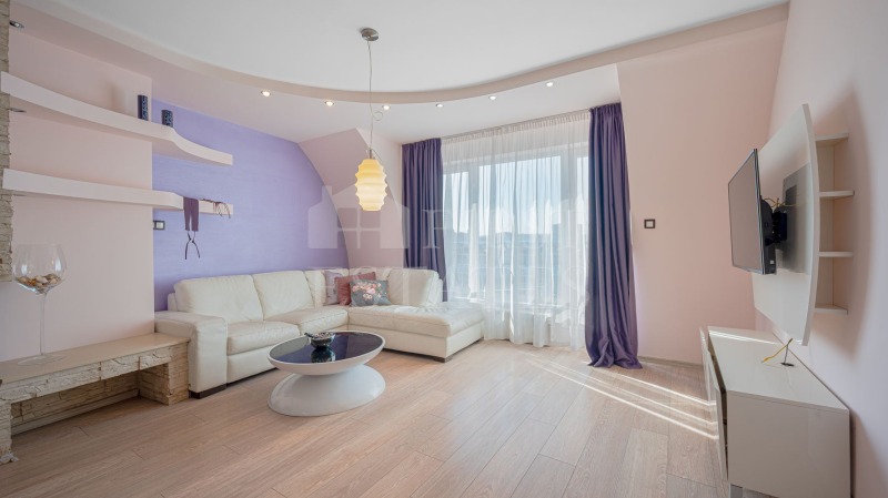 En venta  3 dormitorios Sofia , Strelbishte , 177 metros cuadrados | 90640036